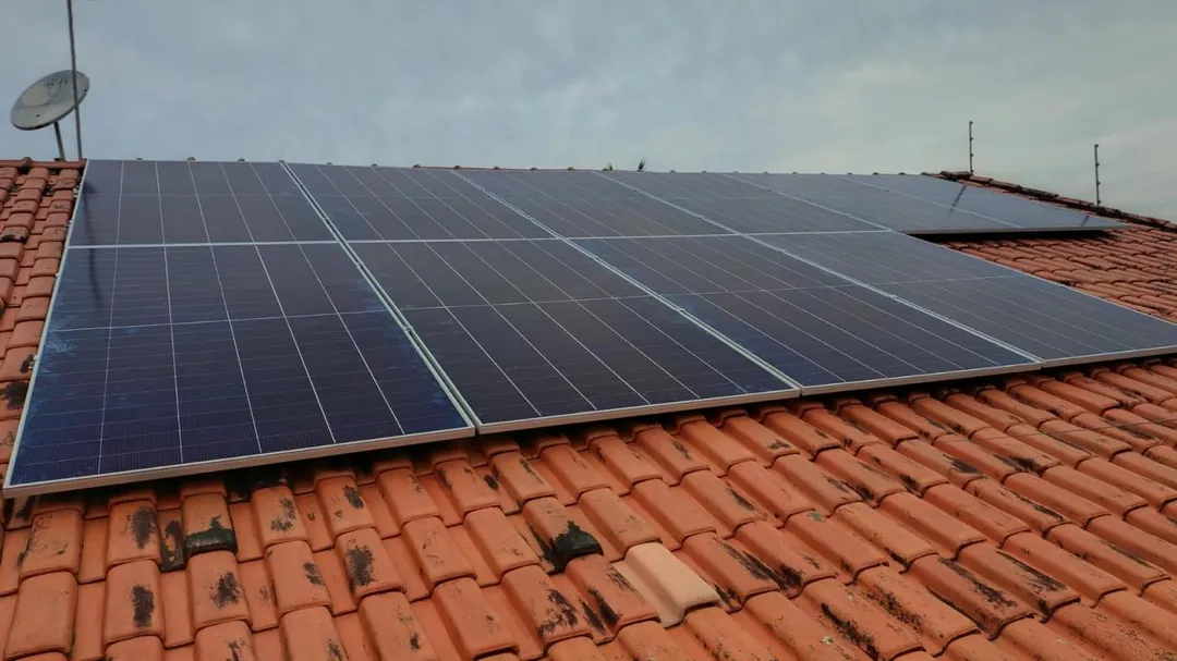 Sistema fotovoltaico — LS Elétrica